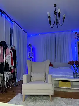 Snapshot of _AHHA_ chatting on 11/05/25, 04:18 AHHA online show from 11/05/25, 04:18