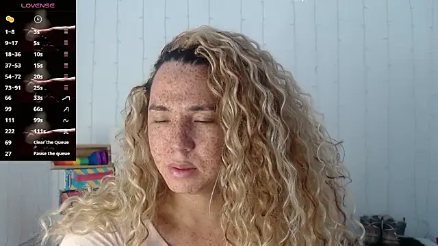 Snapshot of SofiaMadisson chatting on 01/07/25, 01:35 SofiaMadisson online show from 01/07/25, 01:35
