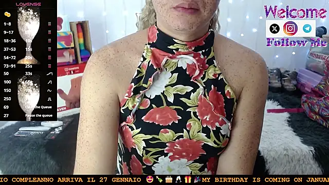 Snapshot of SofiaMadisson chatting on 01/11/25, 02:04 SofiaMadisson online show from 01/11/25, 02:04