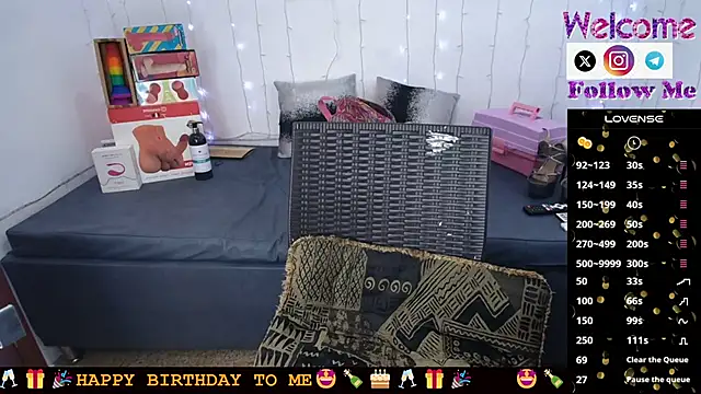 Snapshot of SofiaMadisson chatting on 02/04/25, 01:38 SofiaMadisson online show from 02/04/25, 01:38