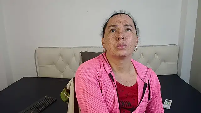Snapshot of SofiaMadisson chatting on 02/22/25, 01:57 SofiaMadisson online show from 02/22/25, 01:57