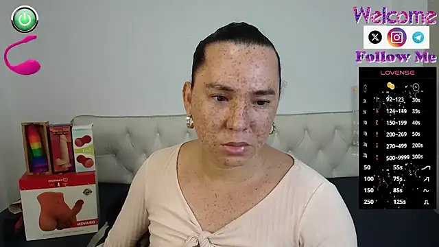 Snapshot of SofiaMadisson chatting on 02/27/25, 01:49 SofiaMadisson online show from 02/27/25, 01:49