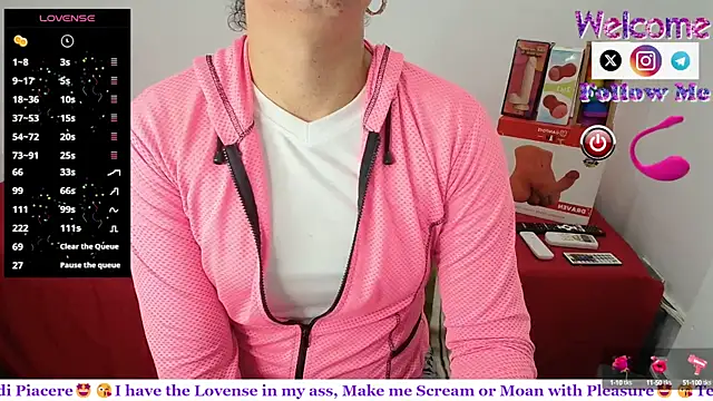 Snapshot of SofiaMadisson chatting on 03/05/25, 01:39 SofiaMadisson online show from 03/05/25, 01:39