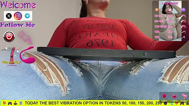 Snapshot of SofiaMadisson chatting on 03/17/25, 03:40 SofiaMadisson online show from 03/17/25, 03:40