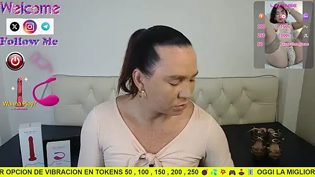 Snapshot of SofiaMadisson chatting on 03/18/25, 01:09 SofiaMadisson online show from 03/18/25, 01:09