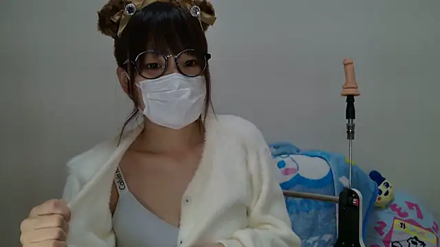 Snapshot of hi---chan- chatting on 02/05/25, 07:10 hi---chan- online show from 02/05/25, 07:10