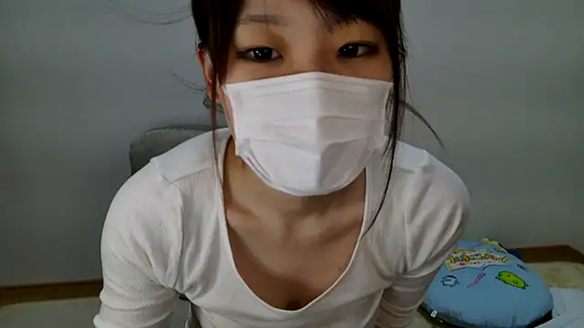 Snapshot of hi---chan- chatting on 02/15/25, 02:15 hi---chan- online show from 02/15/25, 02:15