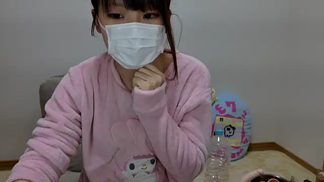 Snapshot of hi---chan- chatting on 03/09/25, 05:44 hi---chan- online show from 03/09/25, 05:44