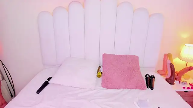 Cristal horny69 online show from 04/21/26, 09:59