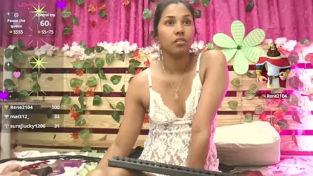 Snapshot of Elsa_Parisi chatting on 01/04/25, 06:40 Elsa Parisi online show from 01/04/25, 06:40