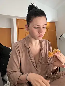 RoxiBlack online show from 02/21/26, 07:31