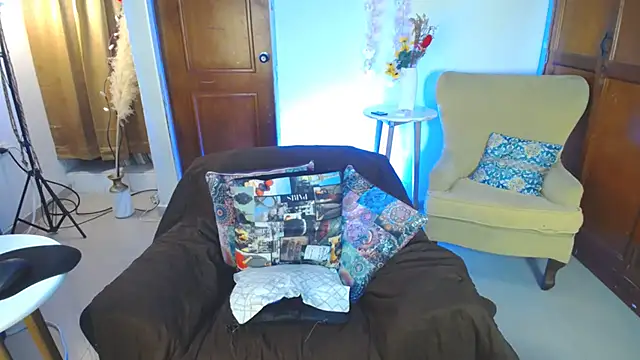 blackandwhite 2 online show from 03/23/26, 10:19