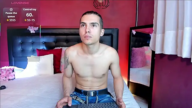  Tattoo Couple online show from 11/08/25, 01:55