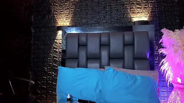 Snapshot of Julieta_Coopeer_ chatting on 12/05/25, 10:46 Julieta Coopeer online show from 12/05/25, 10:46