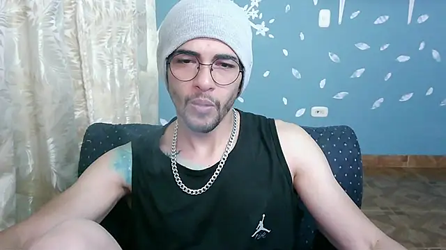 Snapshot of ponzothc chatting on 09/27/25, 07:52 ponzothc online show from 09/27/25, 07:52