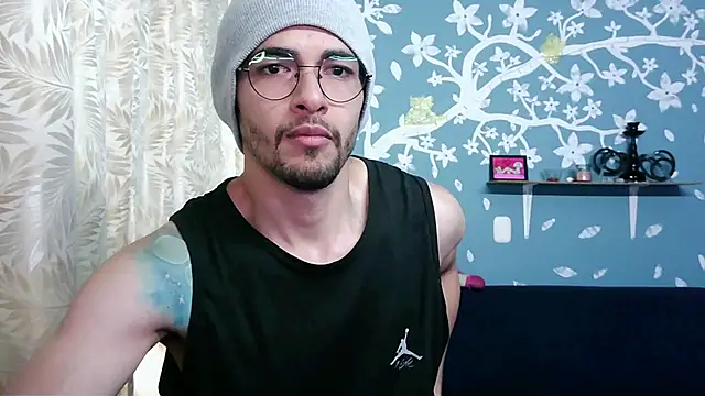 Snapshot of ponzothc chatting on 09/30/25, 07:19 ponzothc online show from 09/30/25, 07:19