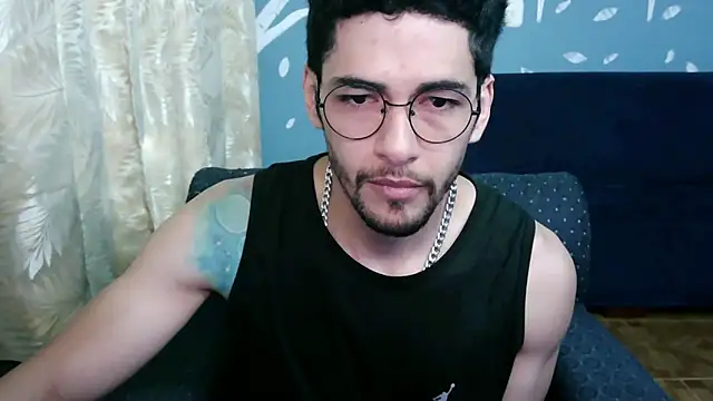 Snapshot of ponzothc chatting on 10/04/25, 10:08 ponzothc online show from 10/04/25, 10:08