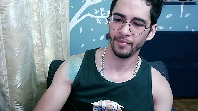 Snapshot of ponzothc chatting on 10/07/25, 08:06 ponzothc online show from 10/07/25, 08:06