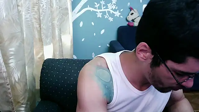 Snapshot of ponzothc chatting on 10/19/25, 09:37 ponzothc online show from 10/19/25, 09:37