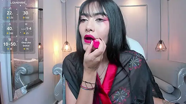 Snapshot of AzuraKindong chatting on 10/30/25, 07:14 AzuraKindong online show from 10/30/25, 07:14