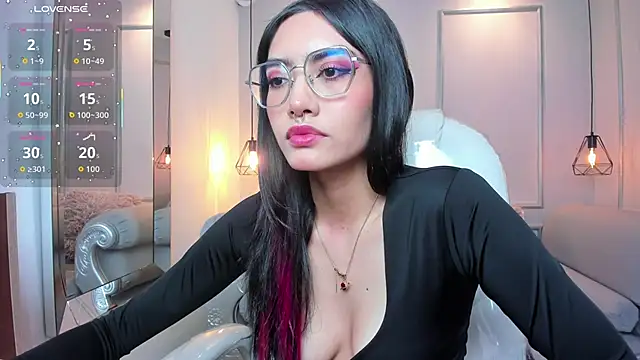 Snapshot of AzuraKindong chatting on 11/04/25, 07:24 AzuraKindong online show from 11/04/25, 07:24