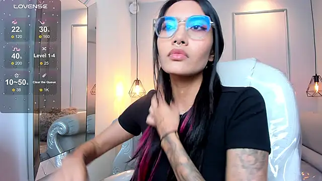 Snapshot of AzuraKindong chatting on 11/07/25, 07:14 AzuraKindong online show from 11/07/25, 07:14