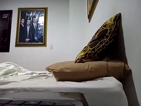 Skater29xx2 online show from 02/15/26, 03:42