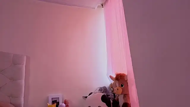 ChanellGV online show from 04/13/26, 02:00