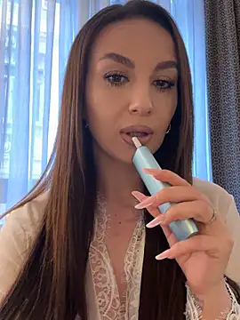 SecretSienna online show from 03/23/26, 07:45