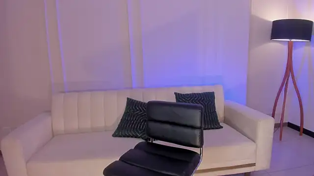 sarawinstone online show from 03/06/25, 02:30