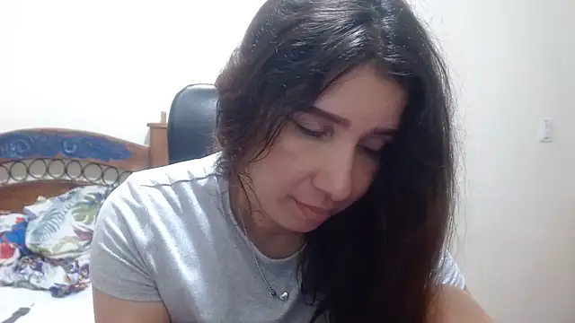 Snapshot of Ainhoa-hot chatting on 06/09/26, 07:14 Ainhoa-hot online show from 06/09/26, 07:14