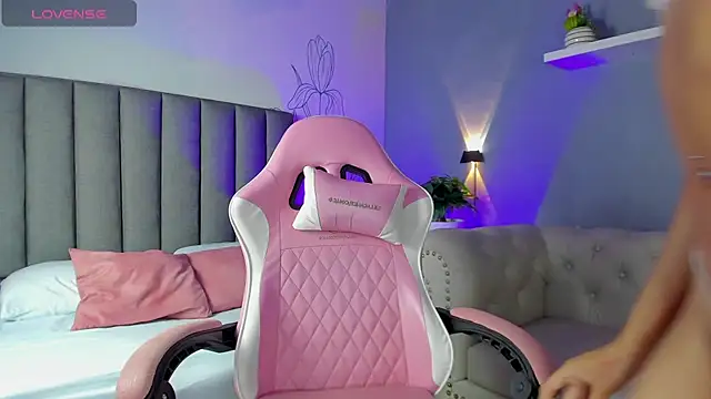 atenea jones online show from 12/04/25, 08:39