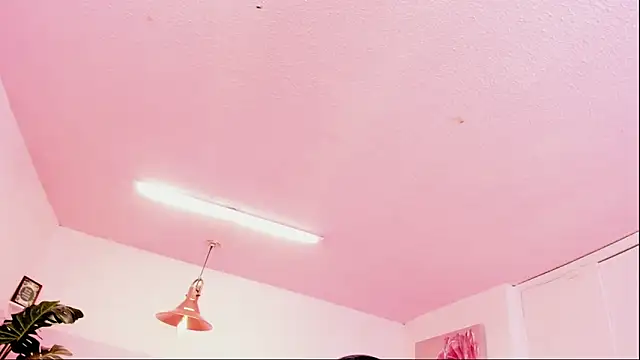 Snapshot of Red_lady chatting on 12/12/24, 07:08 Red lady online show from 12/12/24, 07:08