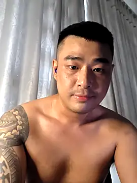 Snapshot of Asianhif chatting on 12/17/25, 05:02 Asianhif online show from 12/17/25, 05:02