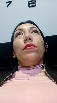 Laura martin  online show from 03/08/25, 12:11