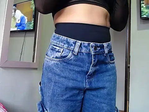 Laura martin  online show from 11/15/25, 09:32