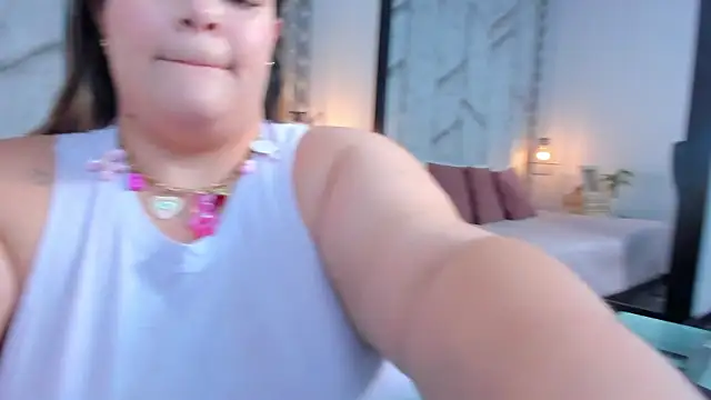 Snapshot of Sara_Thompsoon chatting on 02/23/26, 11:29 Sara Thompsoon online show from 02/23/26, 11:29