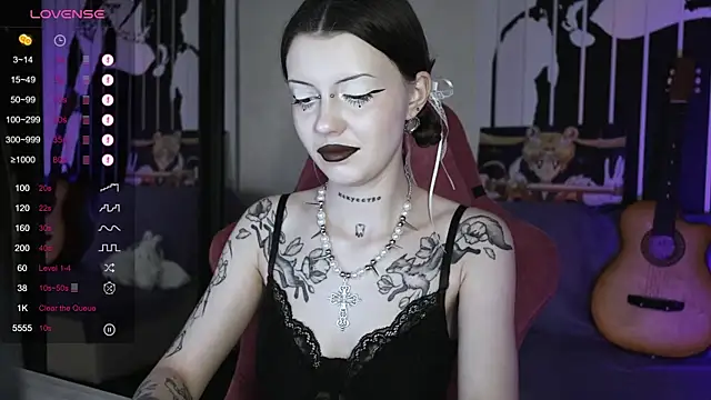 prettybones online show from 12/30/24, 09:48