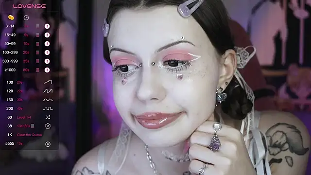 prettybones online show from 01/01/25, 06:49