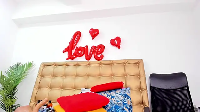 sophie-newton online show from 03/01/25, 06:43