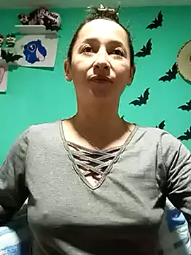 emilypoppy3 online show from 01/14/25, 12:11