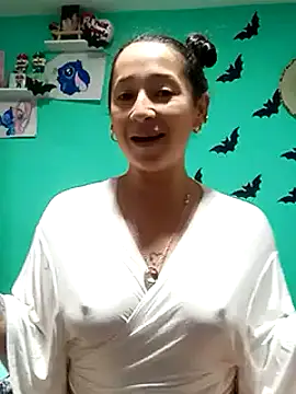 emilypoppy3 online show from 02/18/25, 03:43