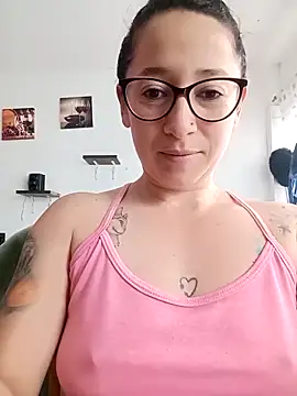 emilypoppy3 online show from 02/22/26, 12:47