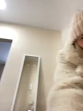 Snapshot of NewLale chatting on 01/26/25, 03:48 NewLale online show from 01/26/25, 03:48