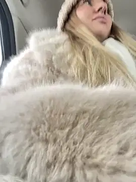 Snapshot of NewLale chatting on 01/26/25, 06:49 NewLale online show from 01/26/25, 06:49