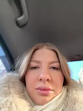 Snapshot of NewLale chatting on 01/31/25, 03:52 NewLale online show from 01/31/25, 03:52