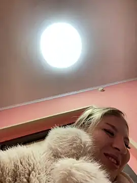 Snapshot of NewLale chatting on 02/09/25, 03:22 NewLale online show from 02/09/25, 03:22