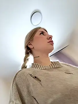 Snapshot of NewLale chatting on 02/24/25, 03:23 NewLale online show from 02/24/25, 03:23