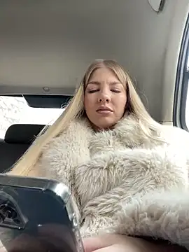 Snapshot of NewLale chatting on 03/12/25, 03:24 NewLale online show from 03/12/25, 03:24