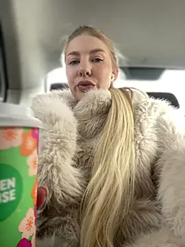 Snapshot of NewLale chatting on 03/15/25, 03:07 NewLale online show from 03/15/25, 03:07